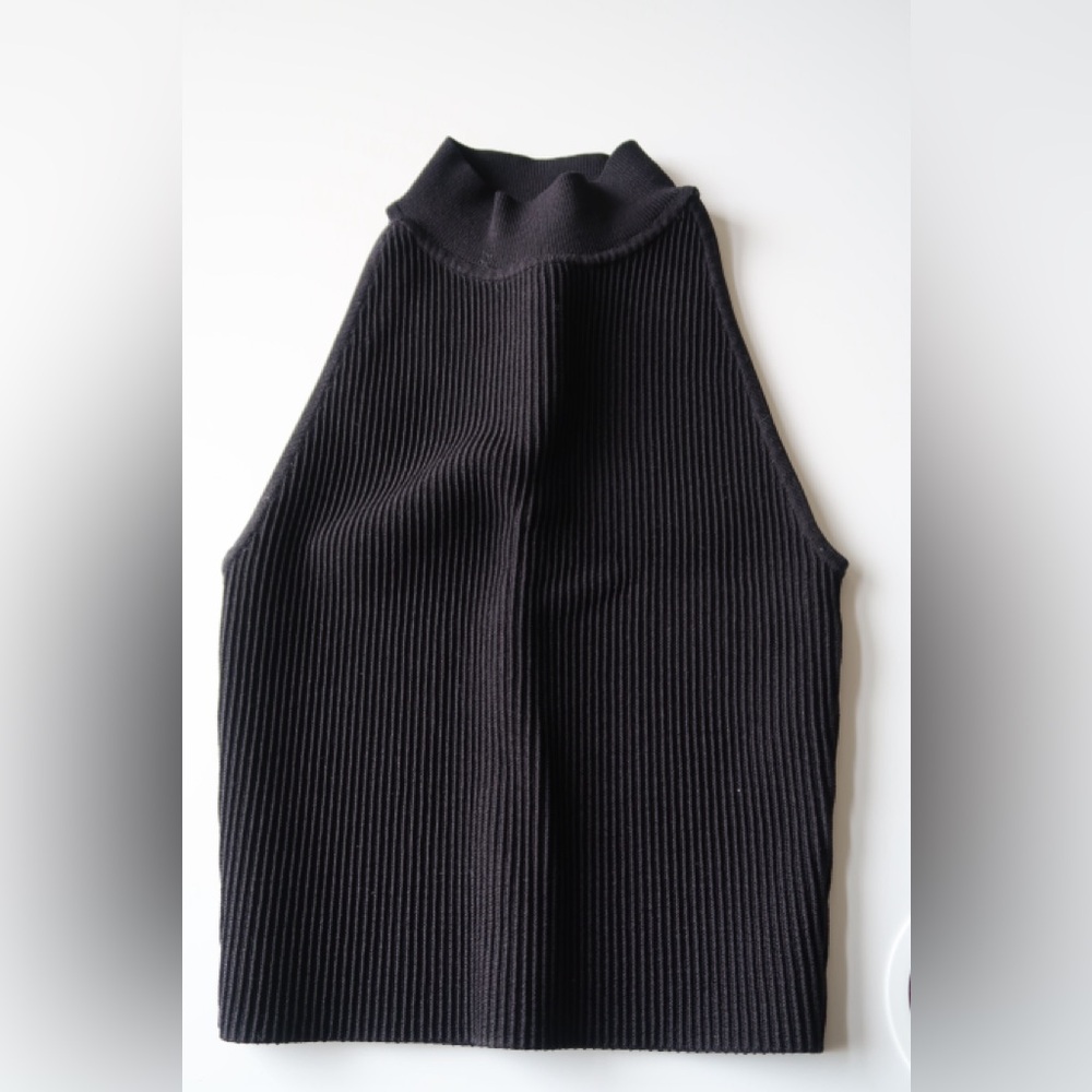 Sculpt knit high neck crop tank